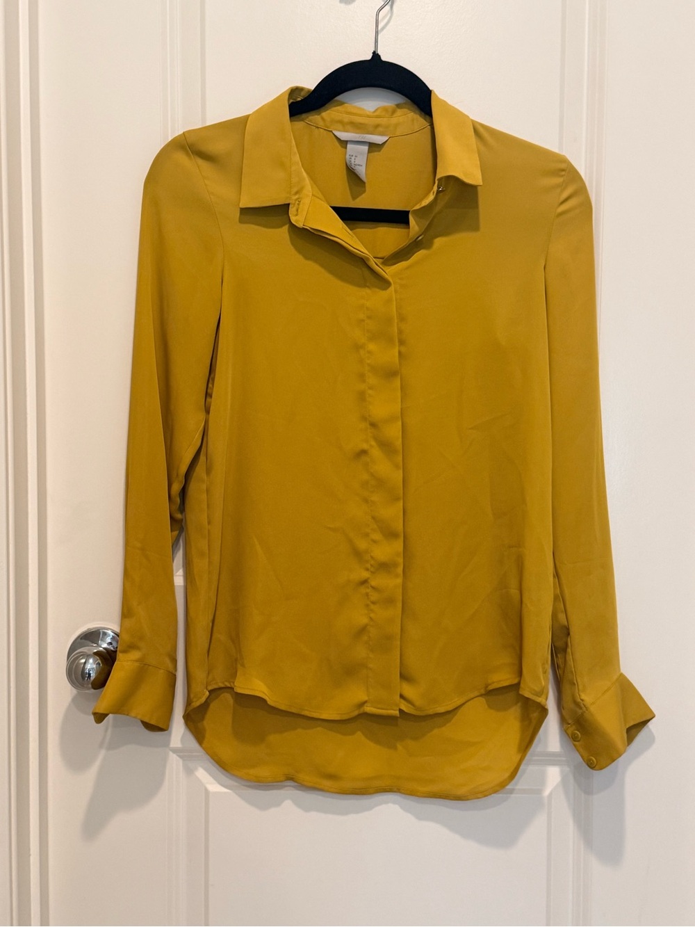 H&M Women's Mustardr Button-Down Collared Blouse